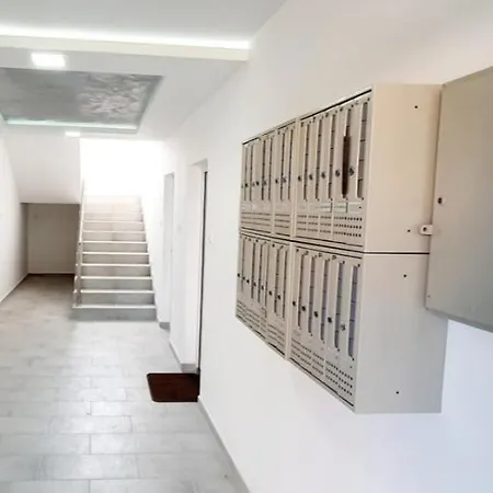 Self Check In 00-24 Mm Апартаменты *